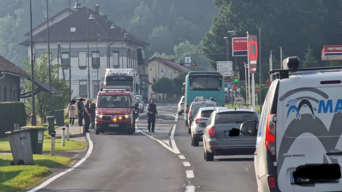 Obvestilo: Na relaciji Slovenj Gradec - Mislinja je prišlo do prometne nesreče