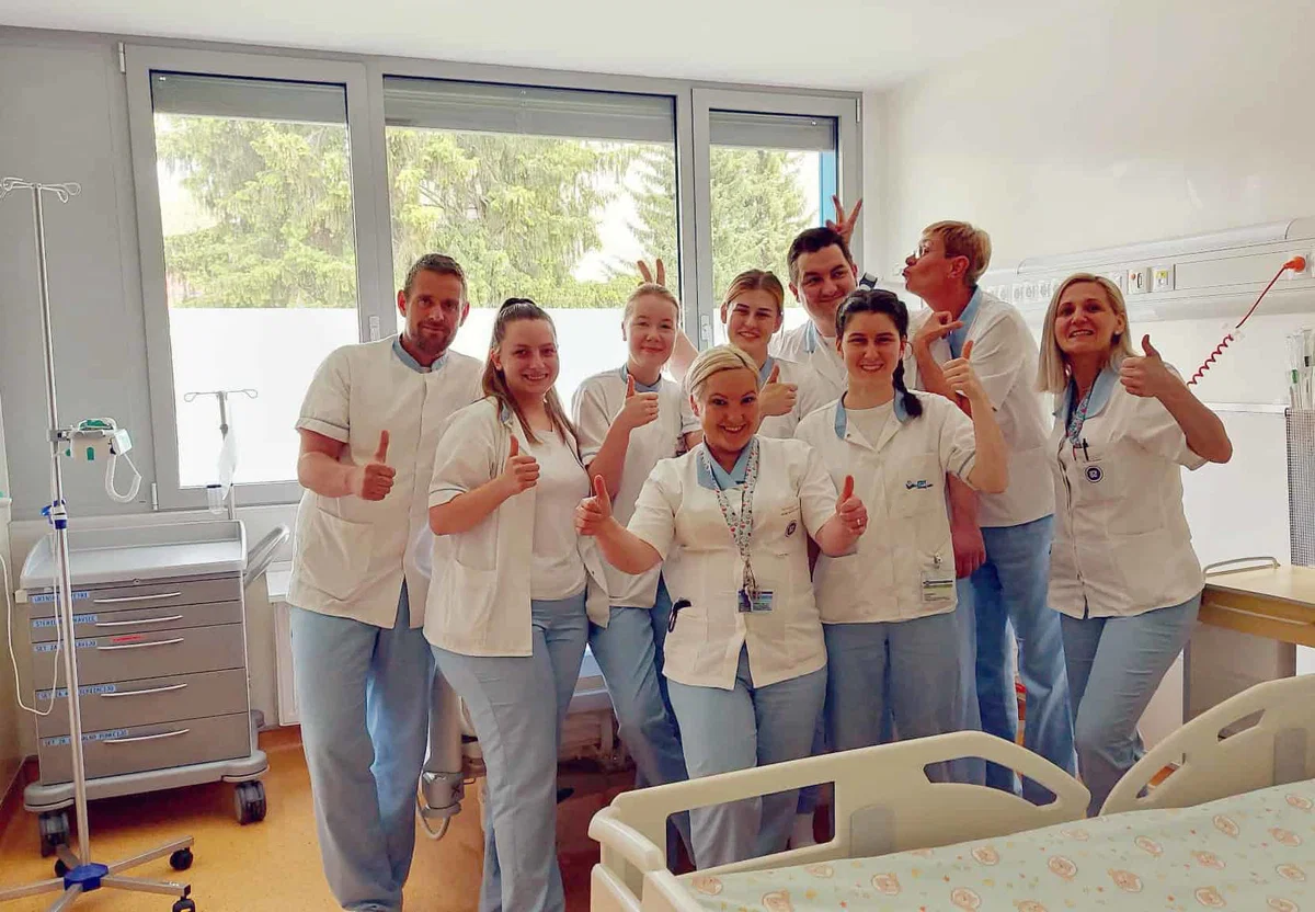 Ob mednarodnem dnevu medicinskih sester pozivi k izboljšanju delovnih pogojev