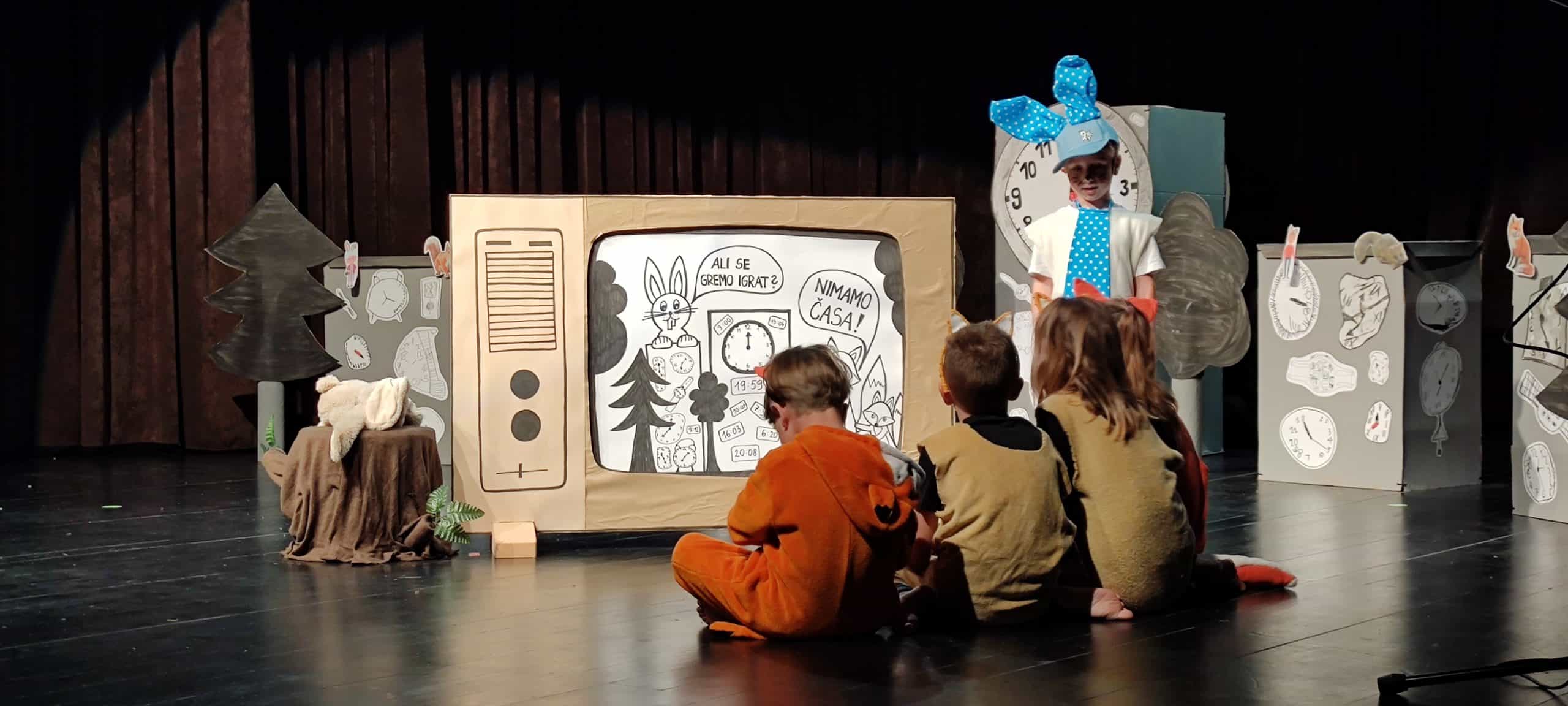 Gledališka skupina otrok Vrtca Slovenj Gradec bo danes odigrala igro Nimam časa