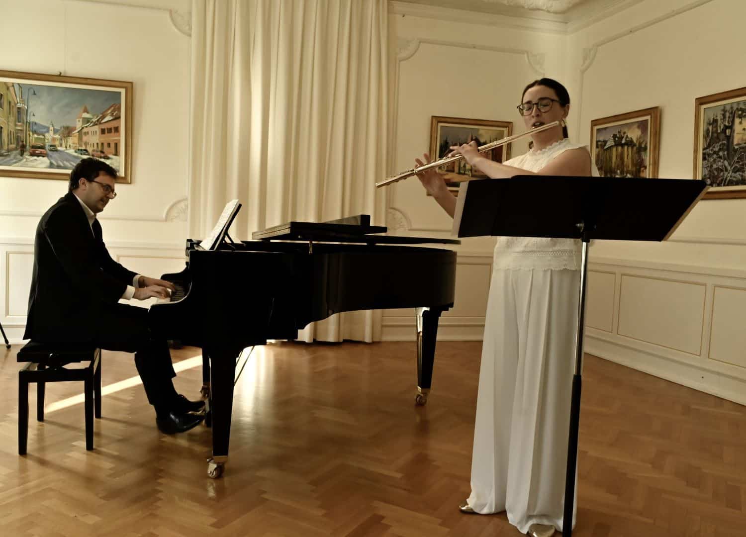 Potovanje med flavtističnimi umetninami s Tinkaro Lednik V Dvorcu Bukovje