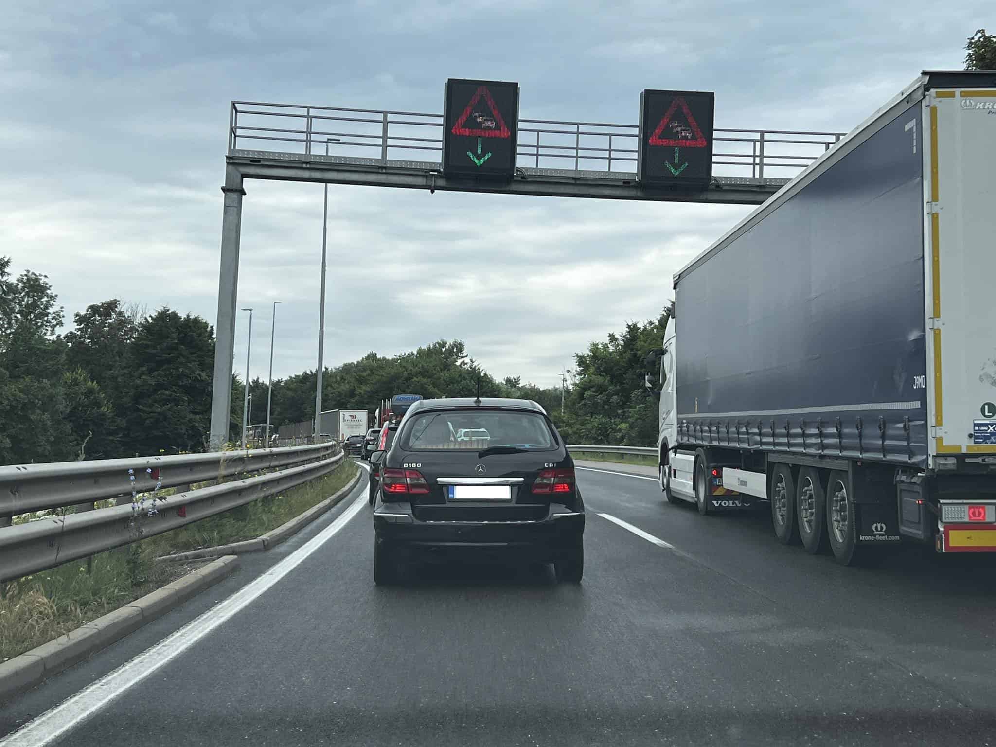 Agencija za varnost prometa opozarja na poletne nevarnosti na cesti