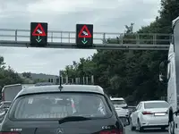 Praznični petek v znamenju zastojev na cestah 