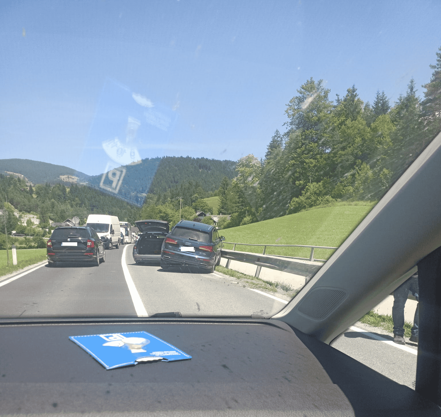 Obvestilo: Prišlo je do prometne nesreče v Doliču