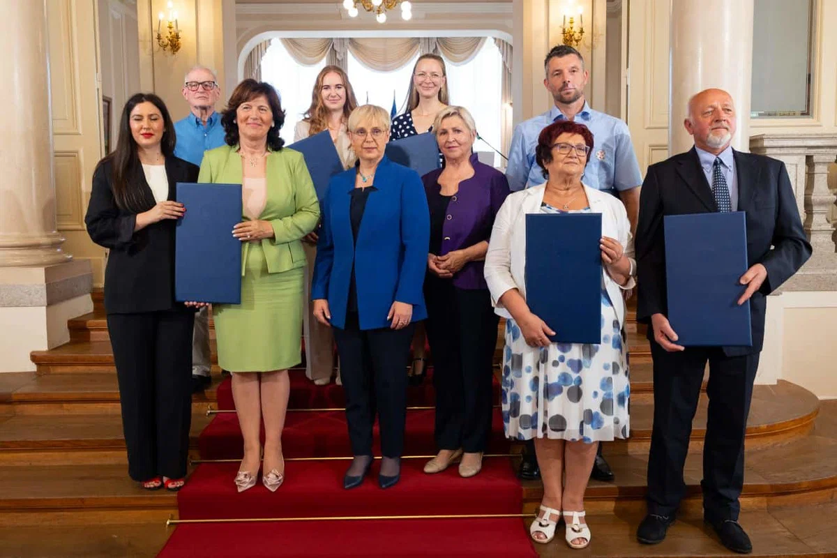 Podeljena državna nagrada in priznanja na področju prostovoljstva za leto 2023. Med prejemniki tudi Zavod Risa iz Slovenj Gradca