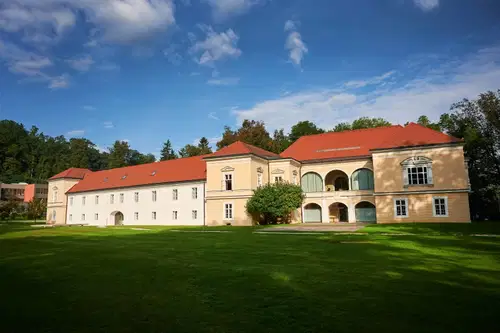 Danes bo v Grajskem parku na Ravnah praznovanje ob Dnevu Evrope