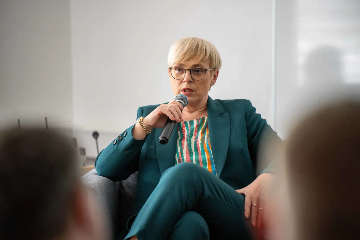 Pirc Musar: Stanovanje ni in ne sme biti luksuz