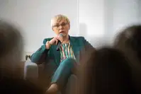 Predsednica Pirc Musar lažje poškodovana v prometni nesreči v predoru Kastelec