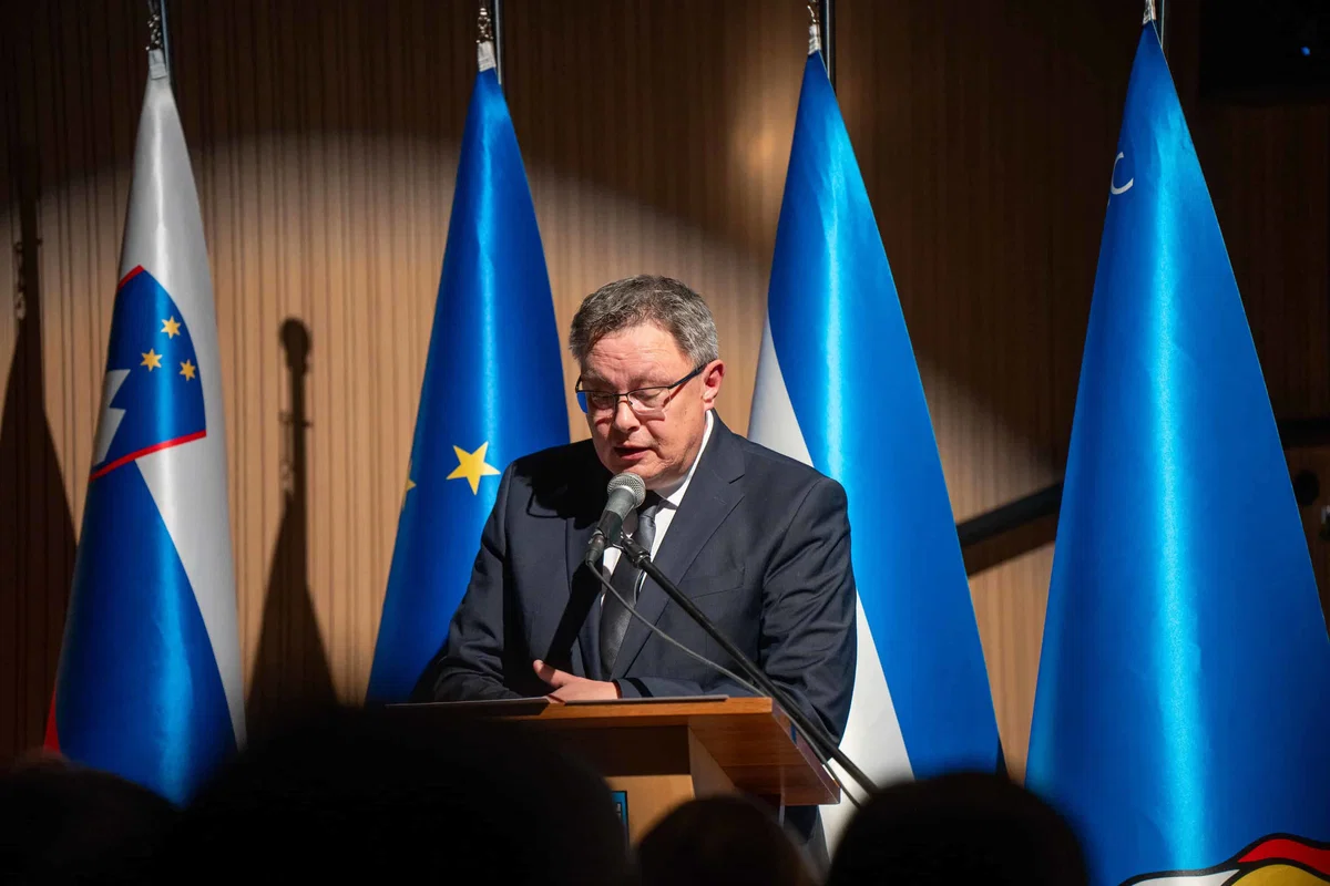 Ob državnem prazniku v Slovenj Gradcu: Dušan Stojanovič: "Država smo mi vsi." (FOTO)