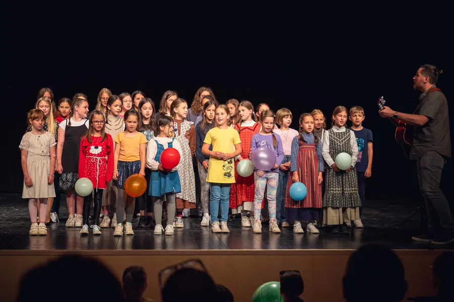 Medgeneracijsko obarvan Večer ljubiteljske kulture v Mežiški dolini (FOTO)