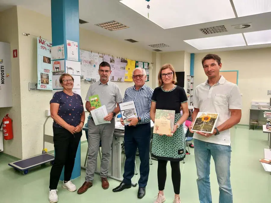 OŠ Črna na Koroškem prejela knjige Mohorjeve družbe iz Celovca