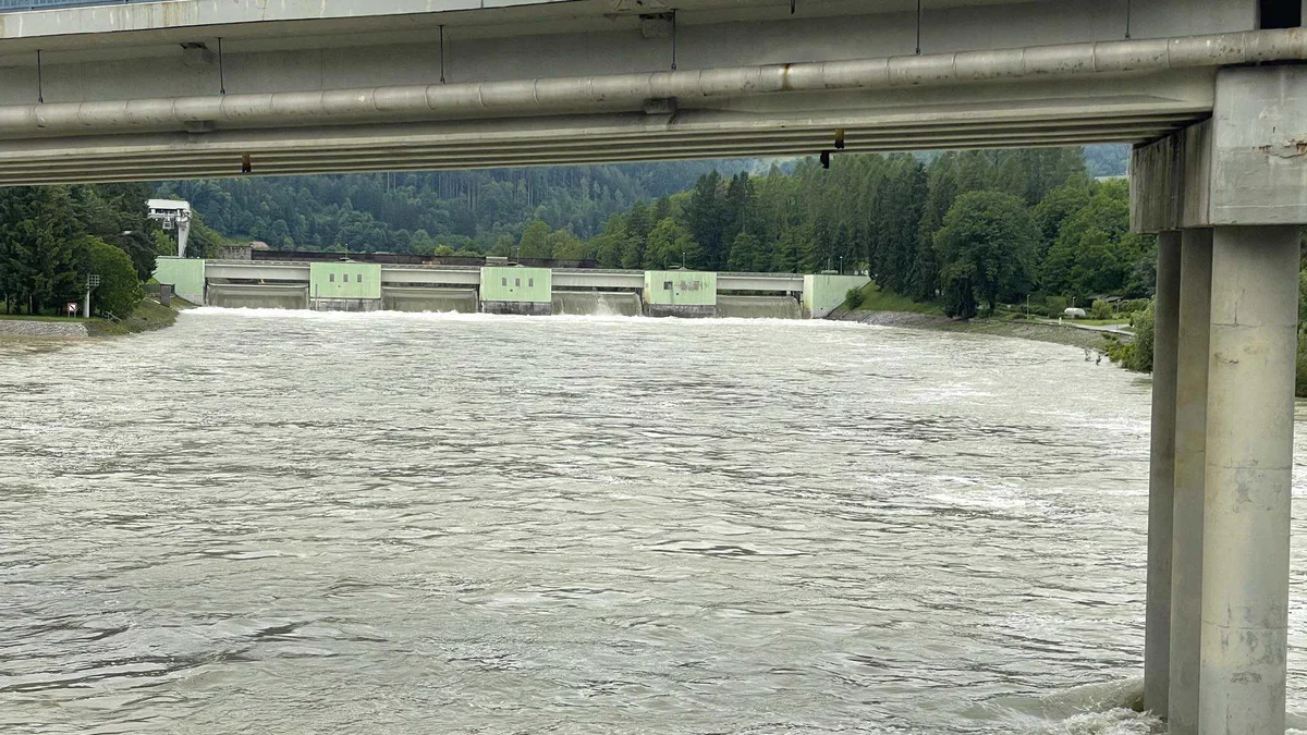 VIDEO: Pretok Drave velik, sodeč po napovedih se bodo padavine umirile
