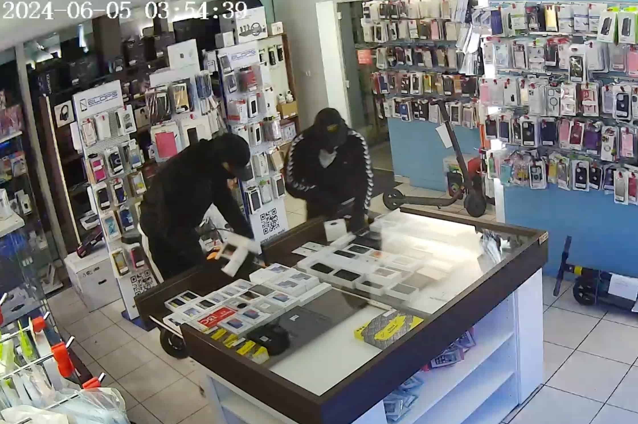 VIDEO: Posnetek vloma v trgovino Elops