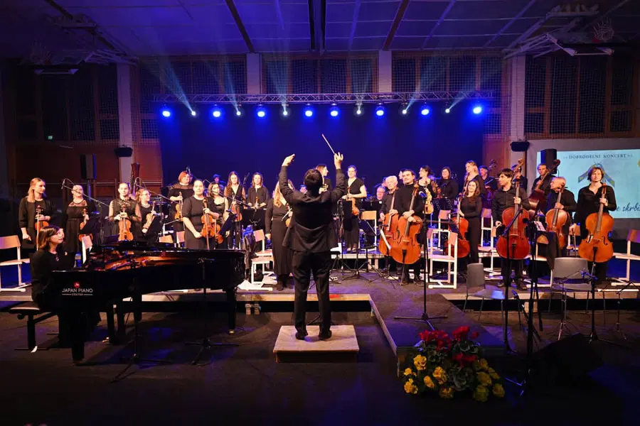 Operna noč Koroških simfonikov zaradi vremena v Dvorani OŠ Prežihovega Voranca