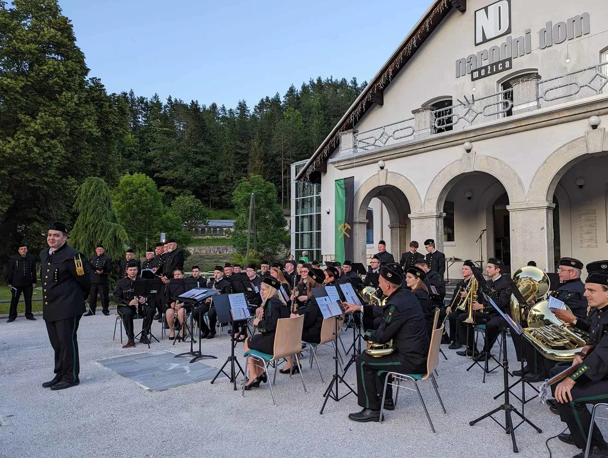 V Mežici se obeta Kresni večer s promenadnim koncertom Pihalnega orkestra Rudnika Mežica