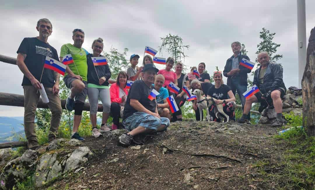 FOTO: Na Štalekarjevem vrhu pripravili tradicionalno proslavo pod slovensko zastavo