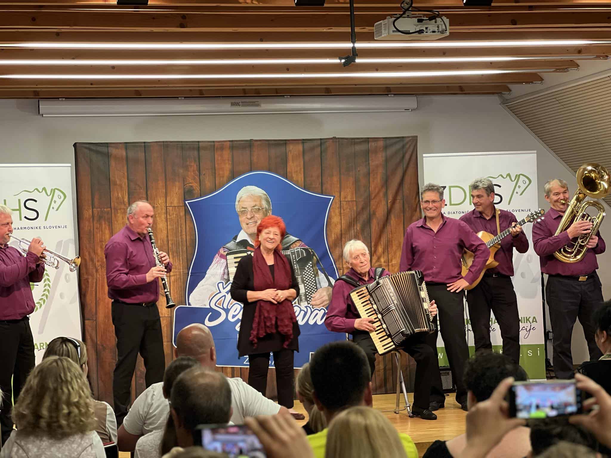 FOTO in VIDEO: Mia Ovčjak osvojila Šegovčevo plaketo