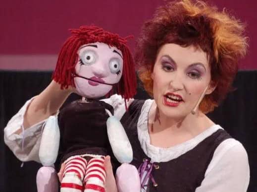Slovenjgraško poletje: Danes lutkovna predstava Poklic coprnice Mice in festival uličnega gledališča Ana Desetnica