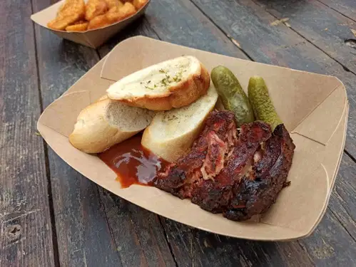 Tudi letos nas bo na Ravnah razvajal Smoke Fest z odlično BBQ kulinariko
