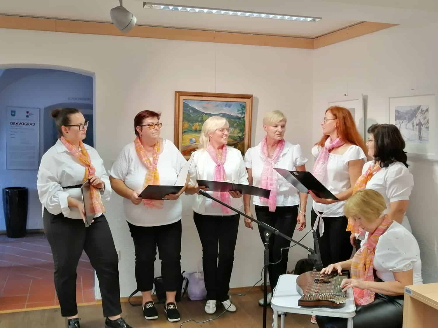 Ob občinskem prazniku je v Dravogradu na ogled območna likovna razstava Likovne sekcije KD Dravograd