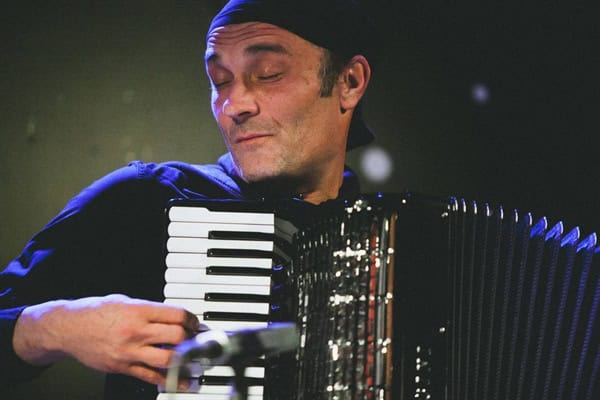 Wolfov poletni festival: v četrtek vabljeni na koncert Boruta Morija