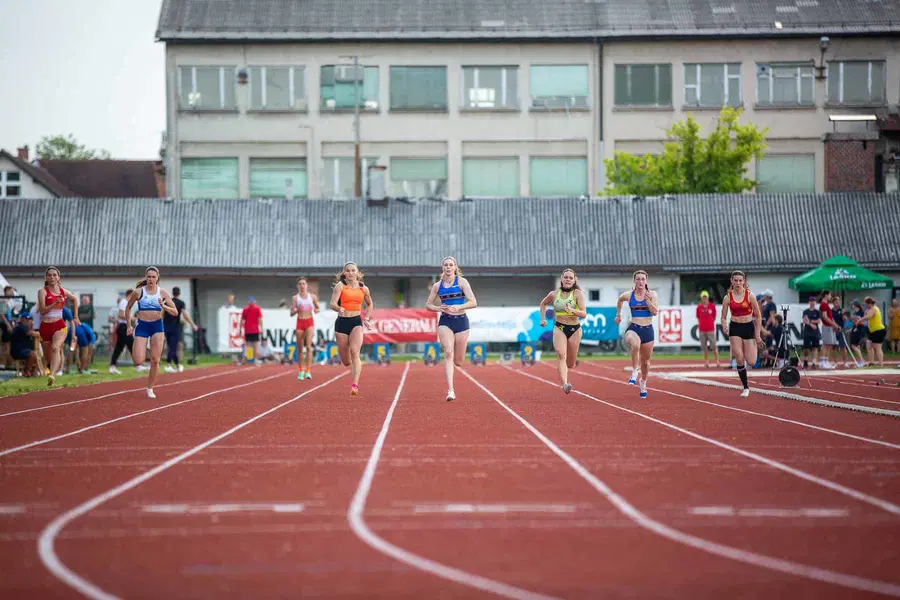 Koroške atletinje do petih kolajn na državnem prvenstvu v Celju