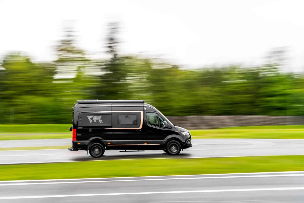 Pridružite se uspešni ekipi Robete, čaka vas razpisano delovno mesto skladiščnika