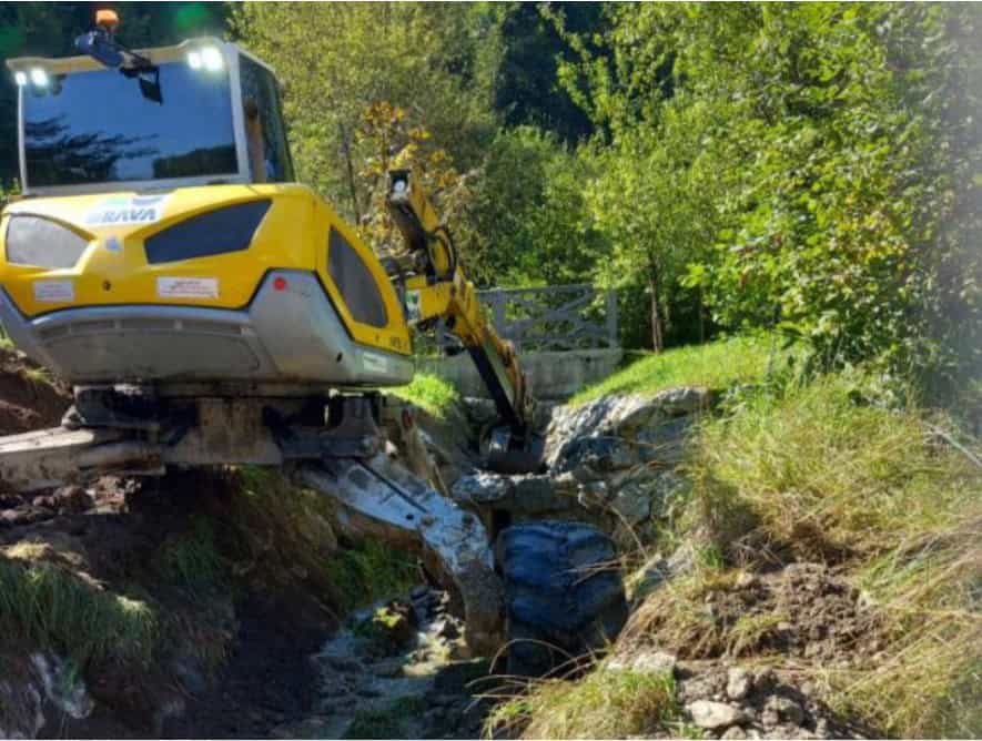 Intervencije v Črni na Koroškem v teku, ob Meži in Javorskem potoku brez večjih poškodb