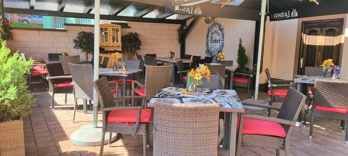 Gostilna Rešer, kljub poplavi obratuje nemoteno