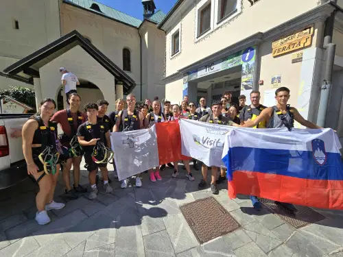 Pestro in zabavno na Ravnah na Koroškem: 7-dnevna mladinska izmenjava Erasmus+ z Malto (FOTO)