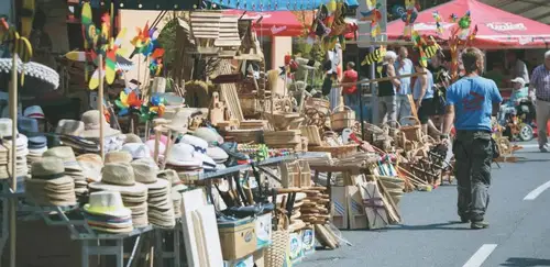 Avgust prinaša na Ravne na Koroškem tradicionalni Avguštinov sejem