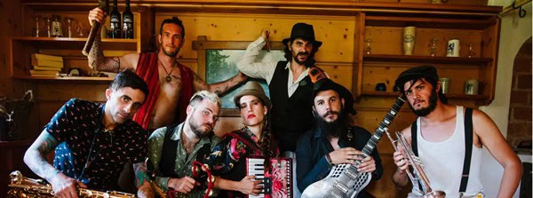 Slovenjgraško poletje se tudi ta vikend nadaljuje glasbeno in zabavno