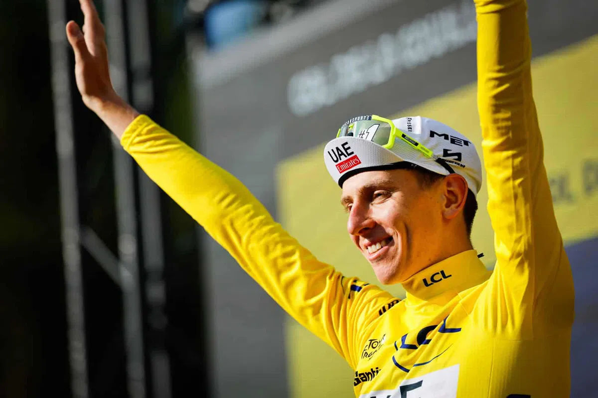 Pogačar odbil napad in še povečal prednost v seštevku