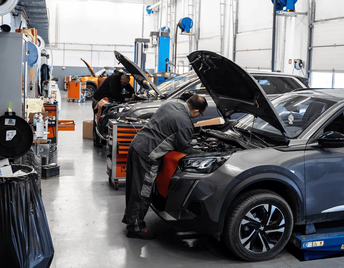 V Avto Centru Ravne v kolektiv vabijo strokovnega sodelavca - avtoserviserja