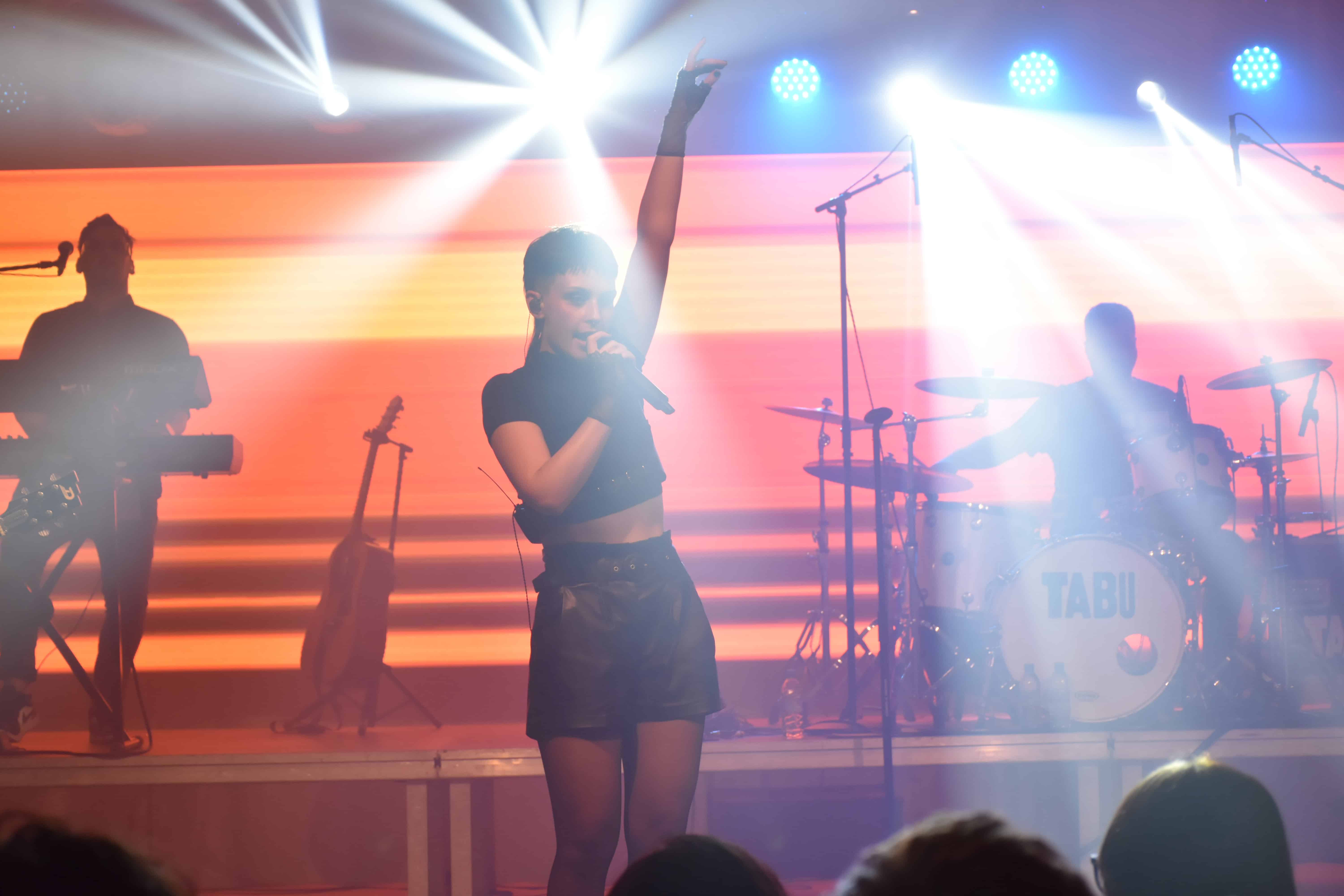 Za zaključek leta si privoščite akustične Tabujevce v Črni