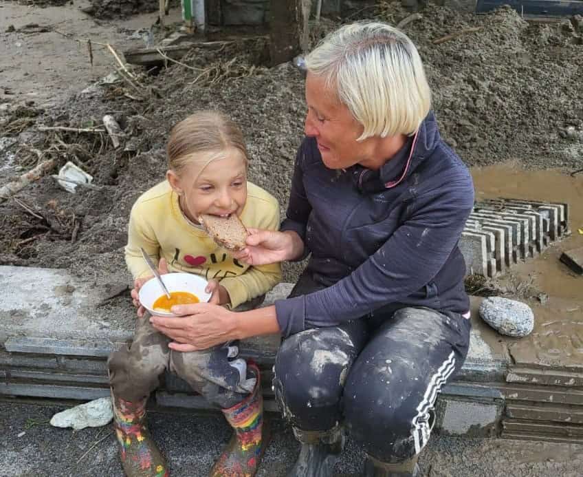 Obeležitev obletnice katastrofalnih poplav v Črni na Koroškem: Zahvala prostovoljcem in otvoritev fotografske razstave