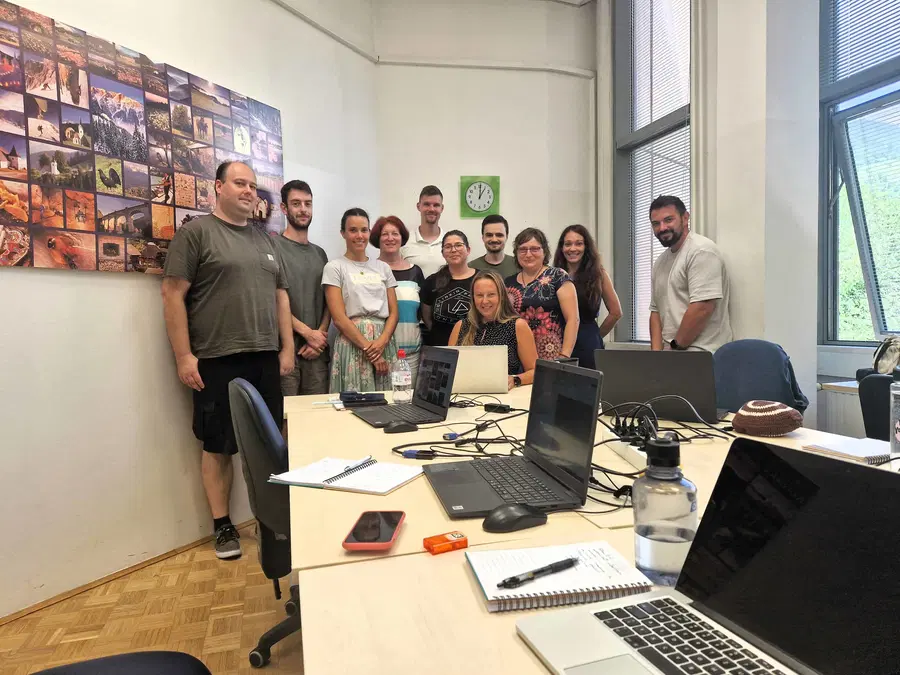 RRA Koroška objavlja javni razpis za vključitev udeležencev v projekt »PONI Koroška 2023-28«