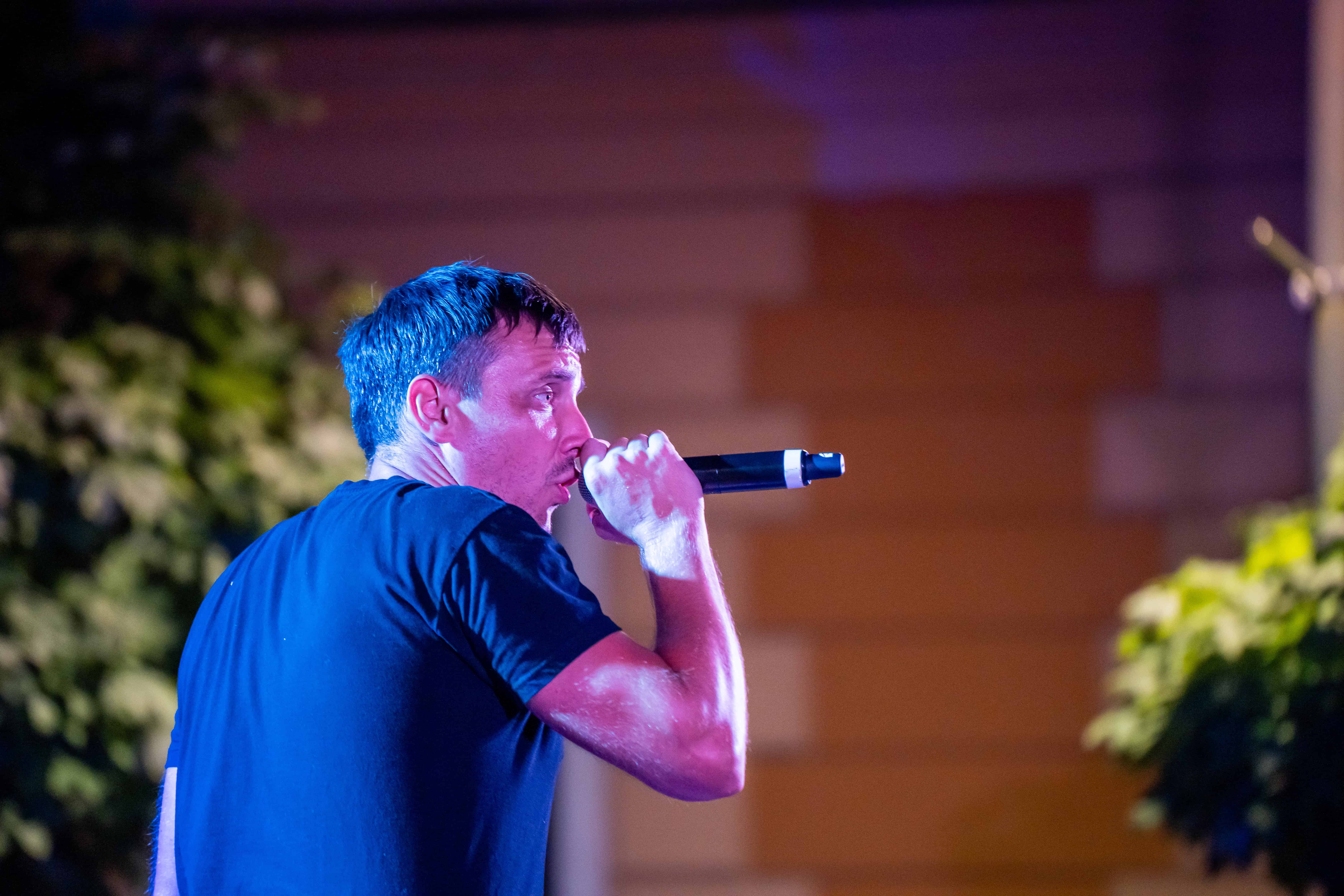 Rime, rap in življenje se bodo prepletali pod krošnjo magnolije v Grajskem parku z Night-M-om