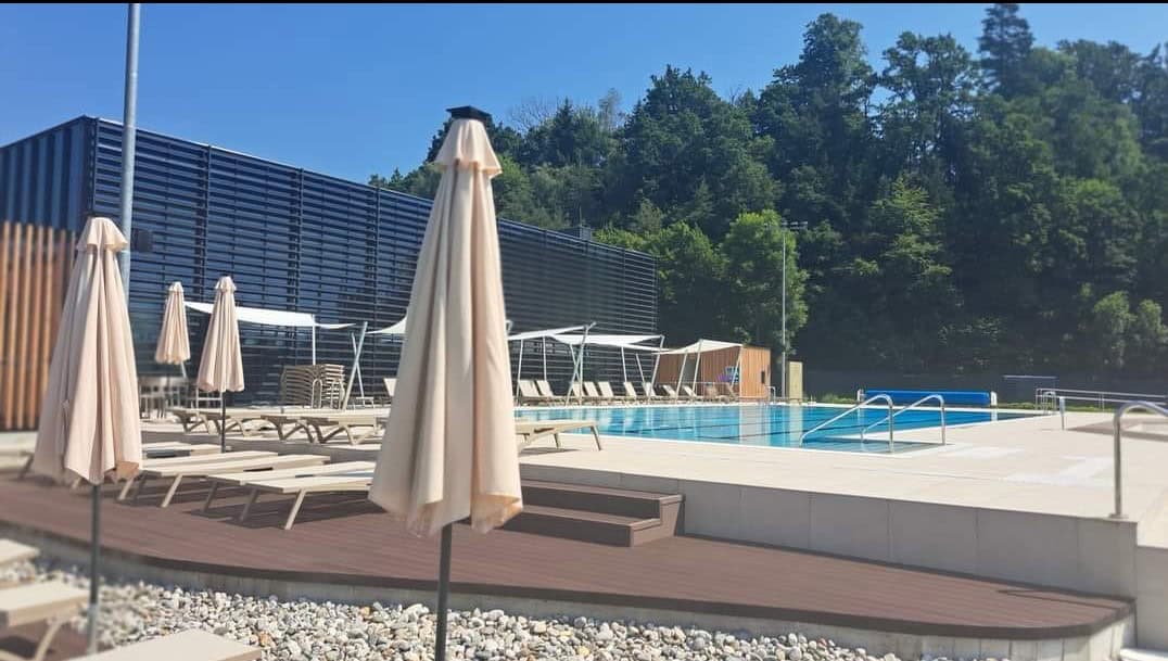 Glasbena predstavitev Hip hopa na Bazenskem kompleksu Aqualatio v Slovenj Gradcu