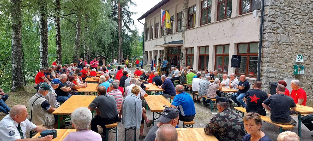 V okviru Vuzeniških dni današnja nedelja vabi na veliko otroško tombolo in Dan domoljubja