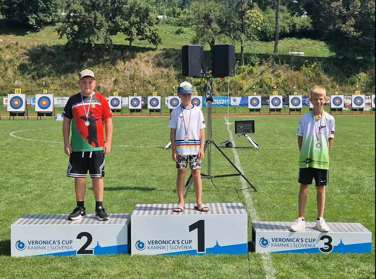 Lokostrelski klub Muta ponovno blesti: Dva državna prvaka in ekipni podprvaki na Tarčnem državnem prvenstvu 2024