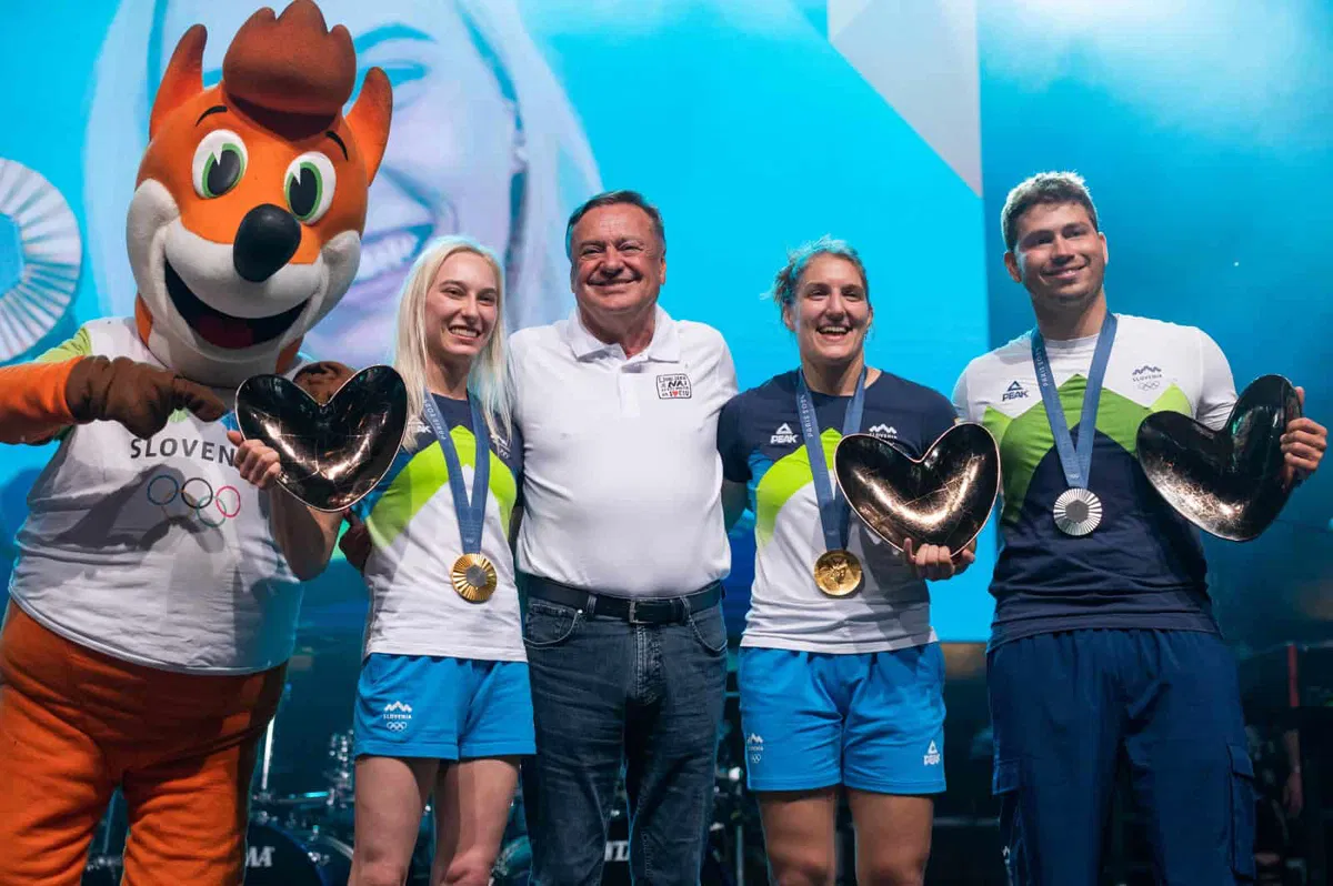 Slovenski pariški olimpijci na Kongresnem trgu pozdravili navijače