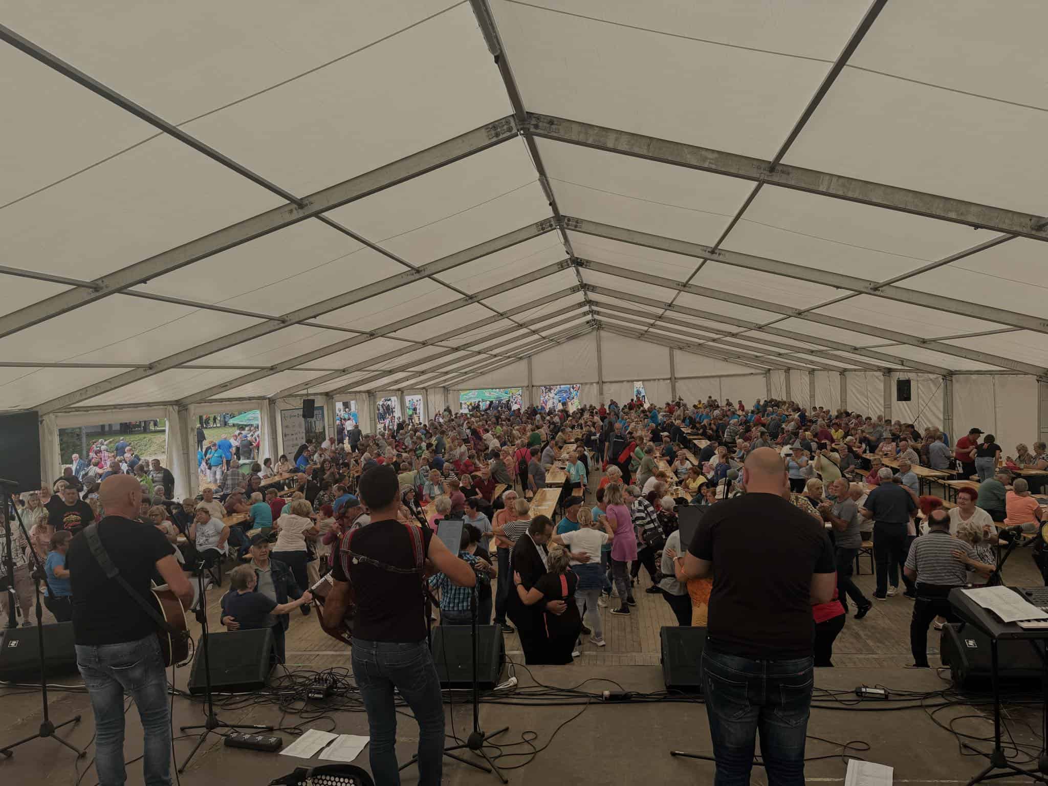 38. Planinski dan invalidov: Nepozabno srečanje na Kopah (FOTO)