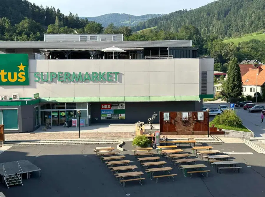 Prešernov dan bodo na Ravnah proslavili na mestnem platoju