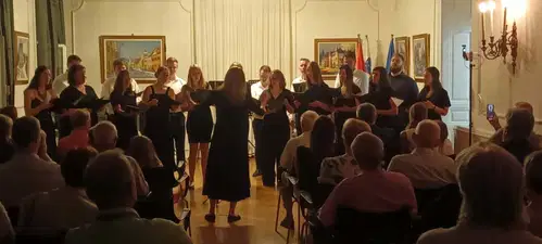 V Dvorcu Bukovje je donela ljudska pesem v čast Jožetu Leskovarju (FOTO)