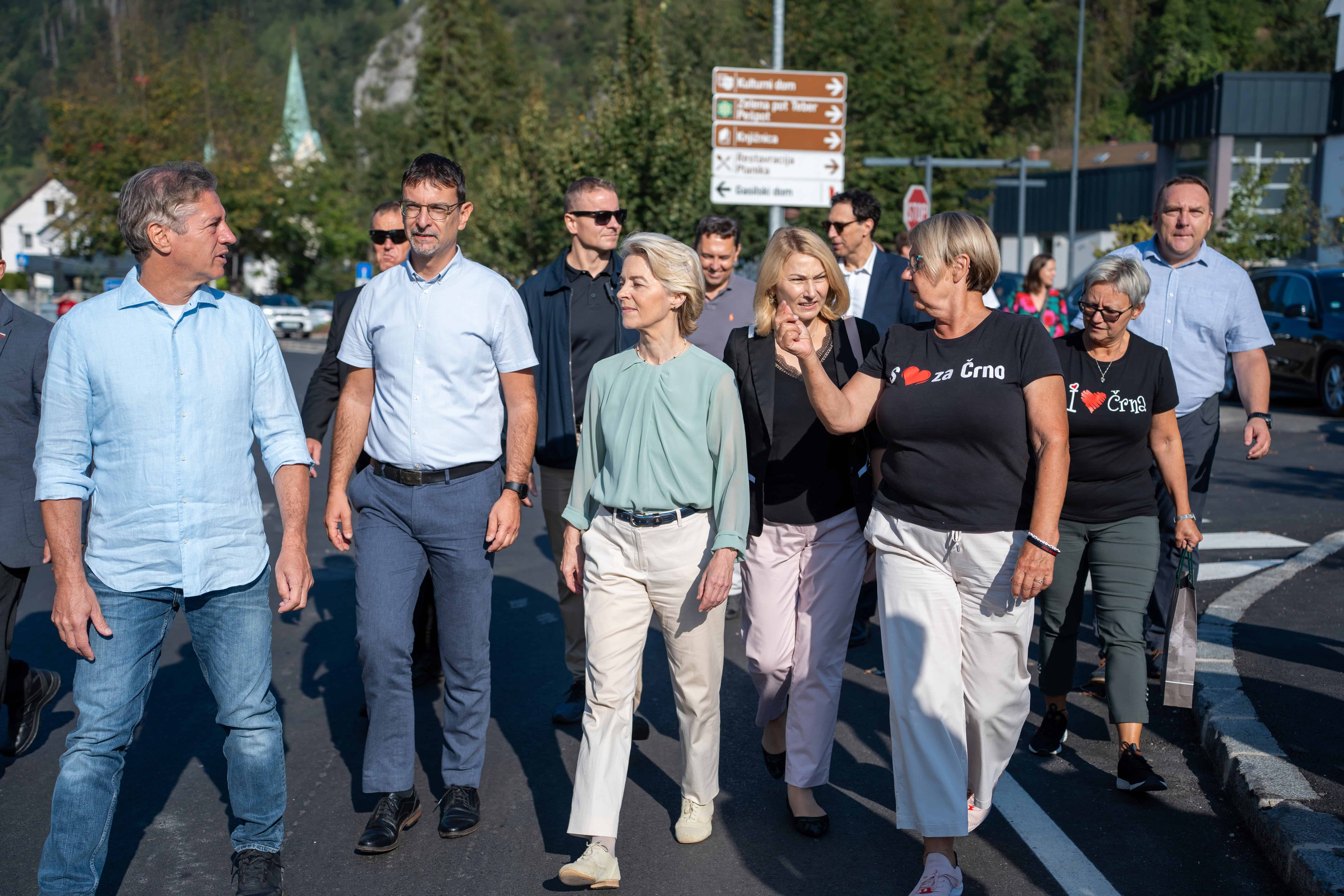 (FOTO in VIDEO) Von der Leyen: V Črno se je vrnilo upanje