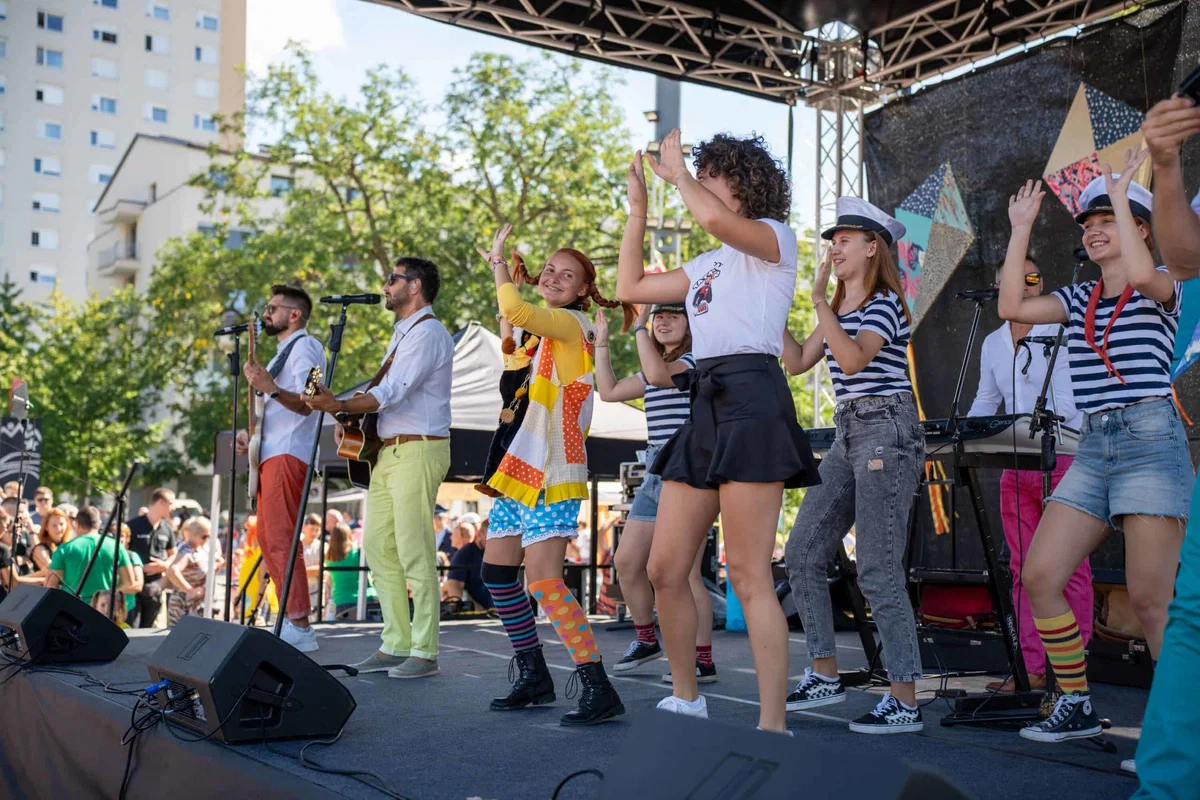 FOTO in VIDEO: Oblast v Velenju je prevzela Pika Nogavička