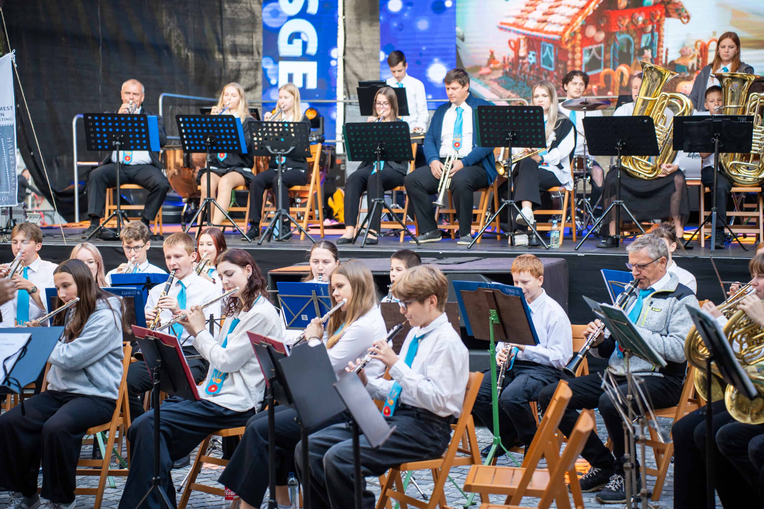 (FOTO) Združeni v glasbi: Mlada češko-slovenska naveza poskrbela za glasbeno poslastico