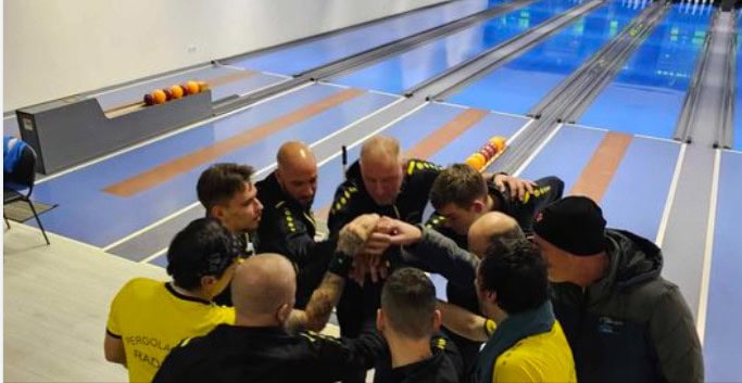 Osem slovenskih kegljaških klubov v mednarodnih pokalih. Med njimi tudi Radeljčani