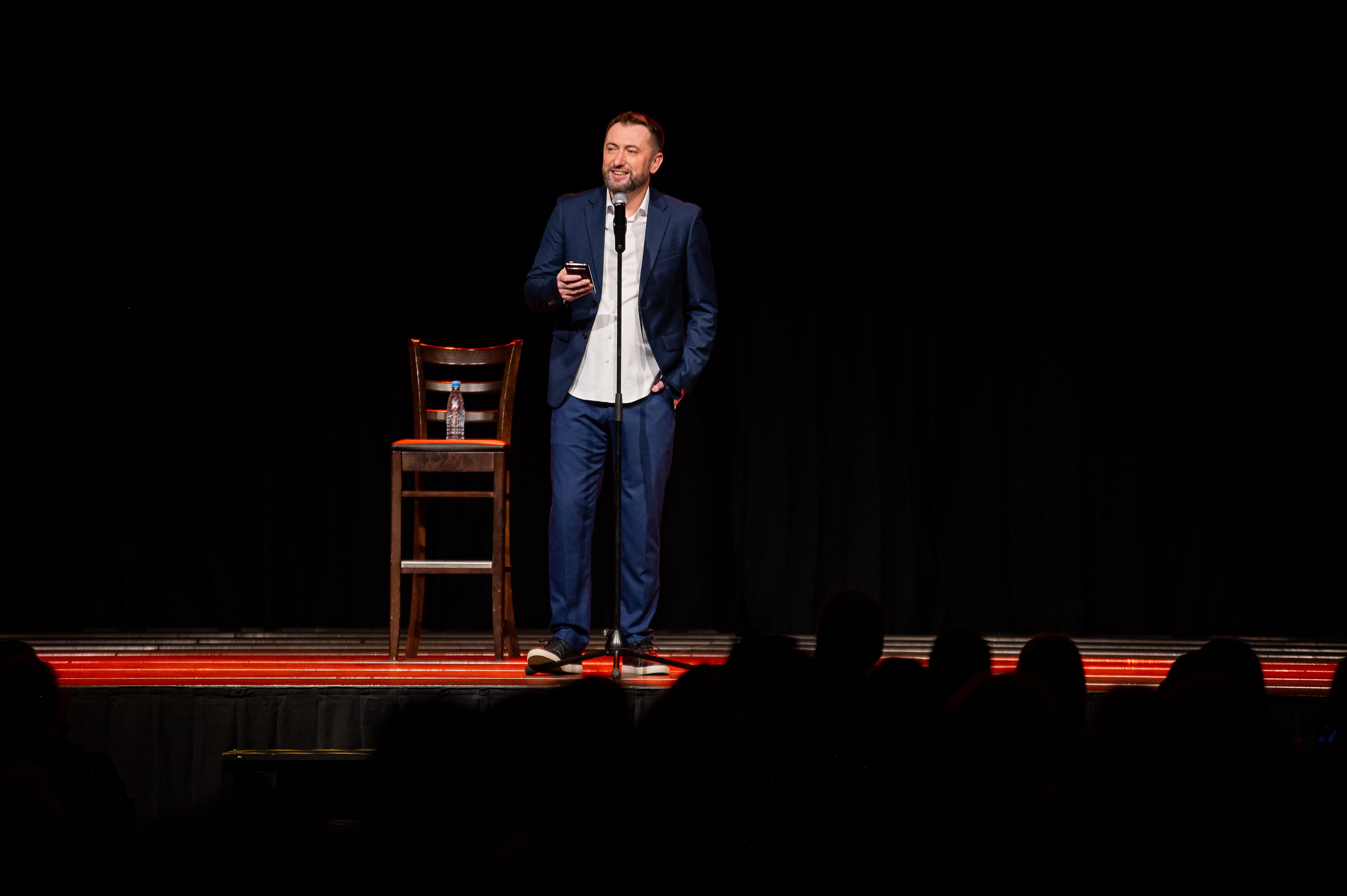 Skozi La, La, Lajf nas bosta s smehom popeljala Perica Jerković in Robert Petan