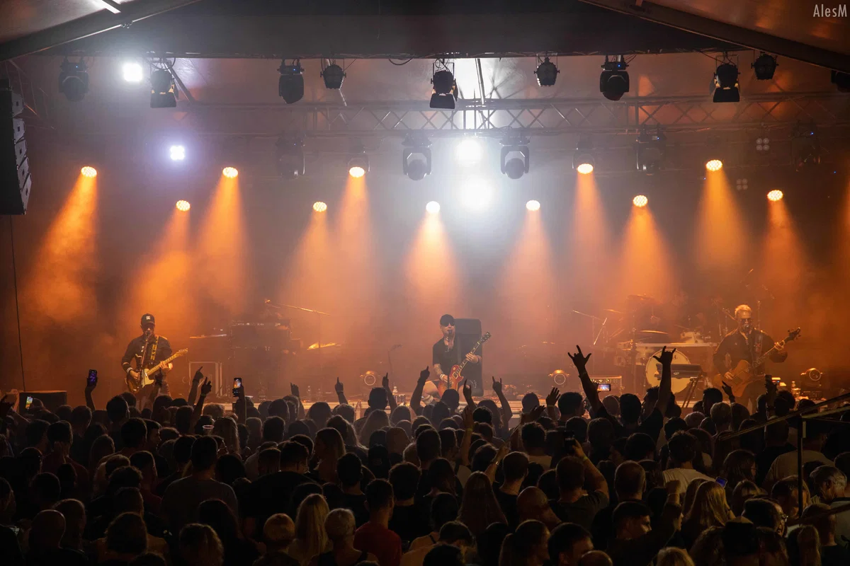 Siddharta, Bomb Shell in Overheat bodo nocoj zatresli Ravne